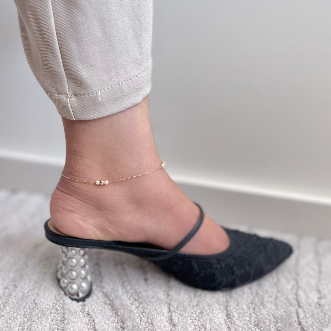 Timeless essentials Pearl Drops Anklet