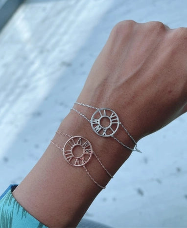 Zeeana Round Date Gold Bracelet
