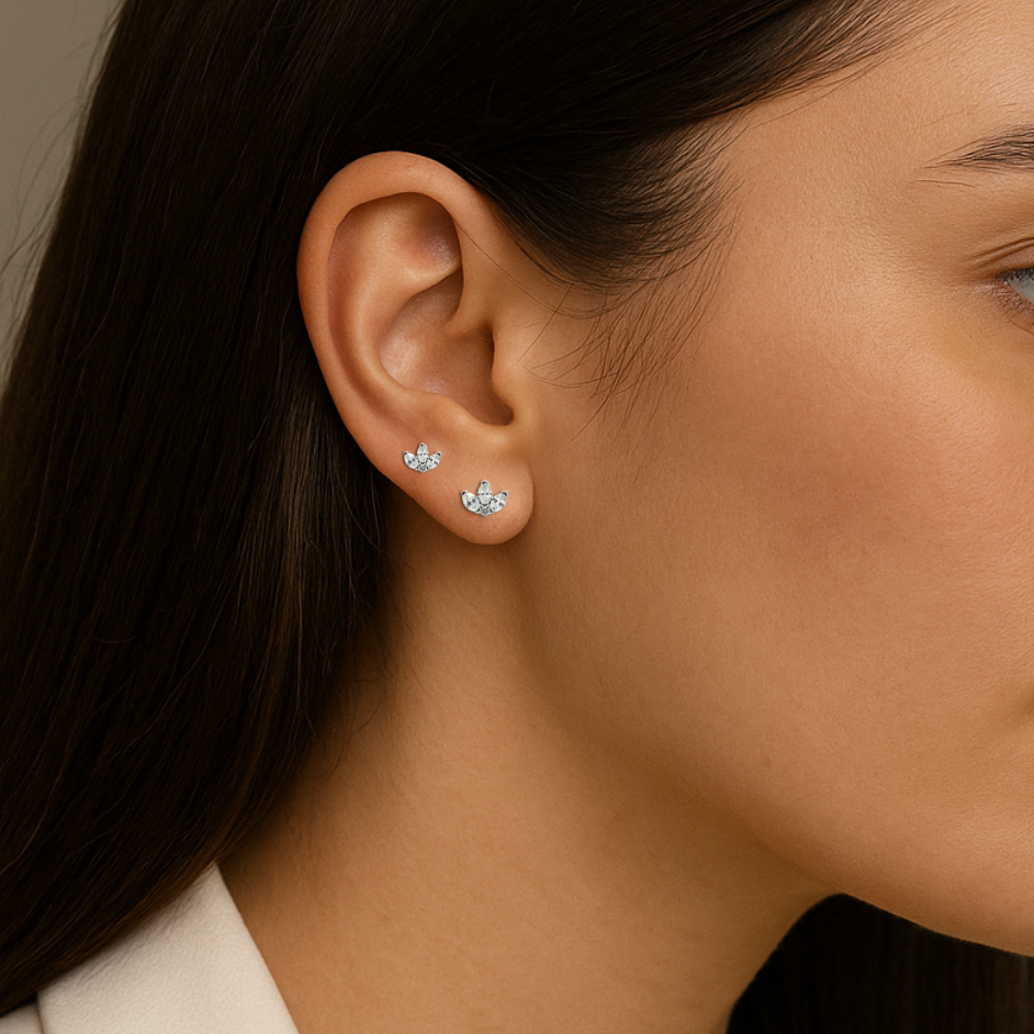 Timeless essentials Marquise Ear Studs