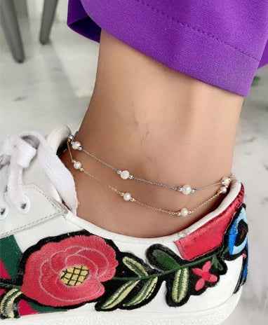 Timeless essentials Pearl Drops Anklet