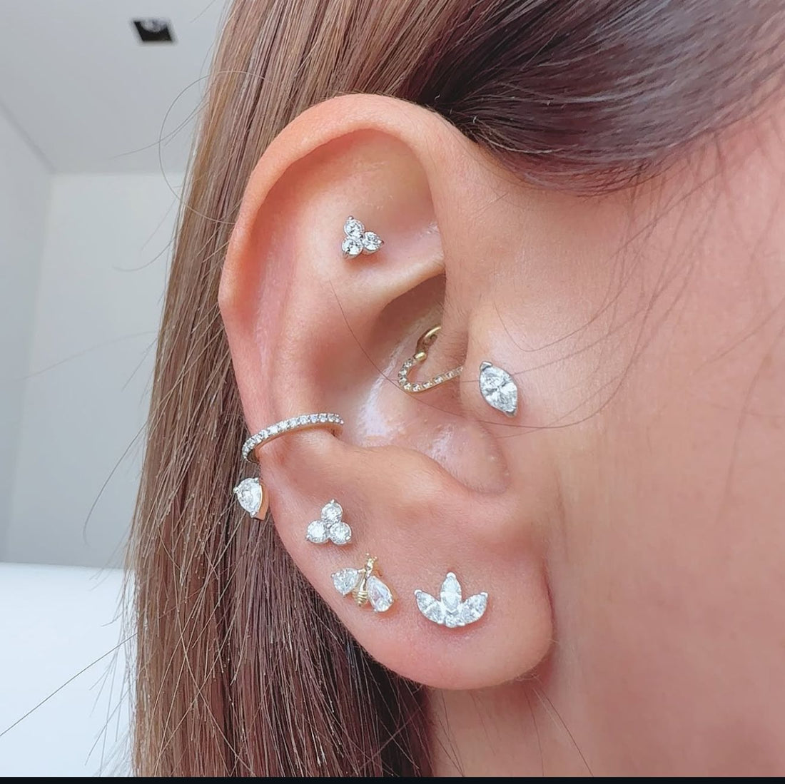 Timeless essentials Floating Diamond Ear Cuff