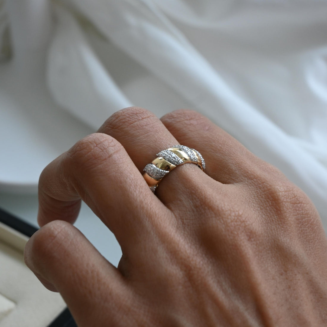 Luxury Edit Spiral Diamond Ring