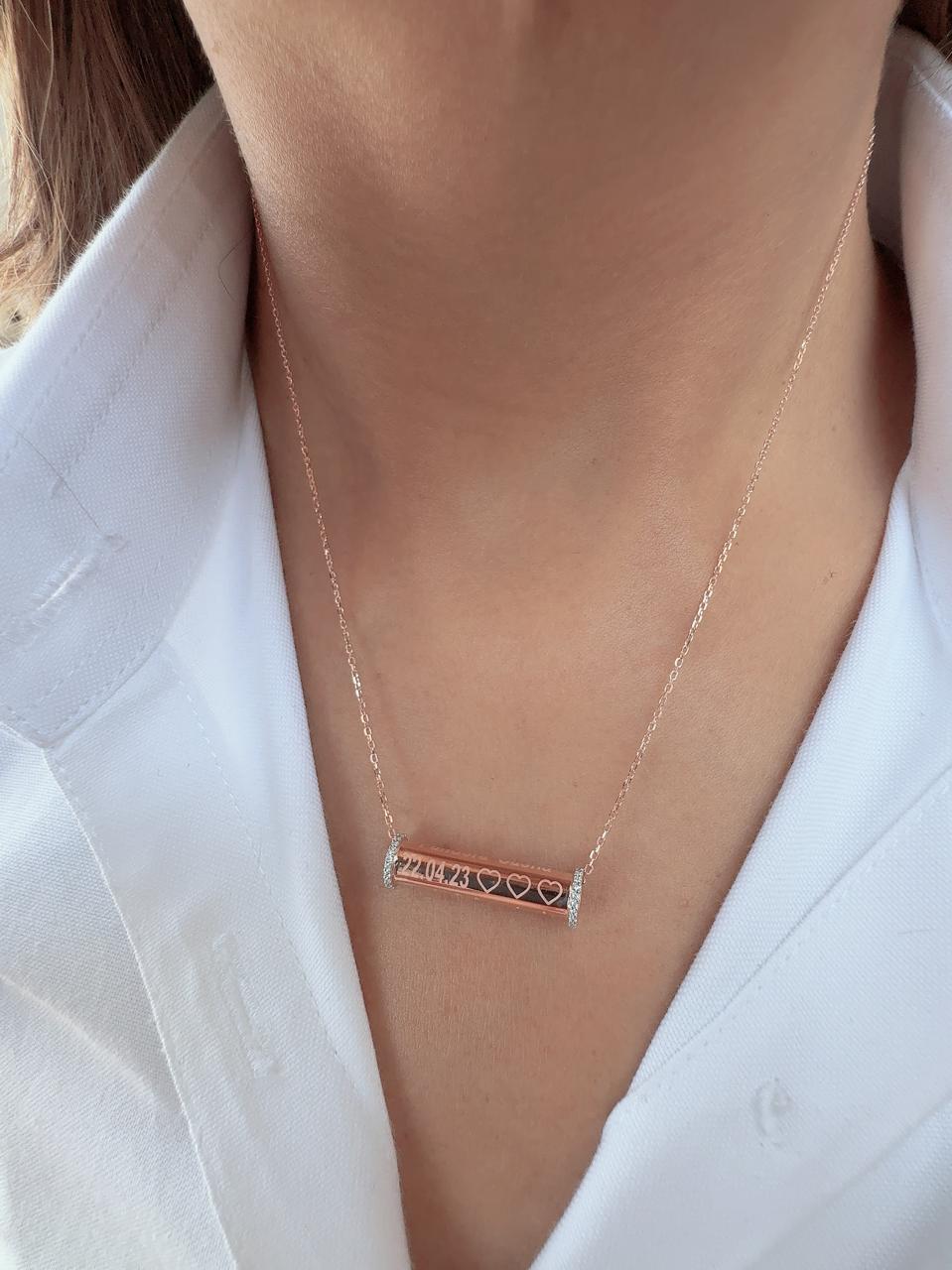 Zeeana Engraving Diamond Necklace