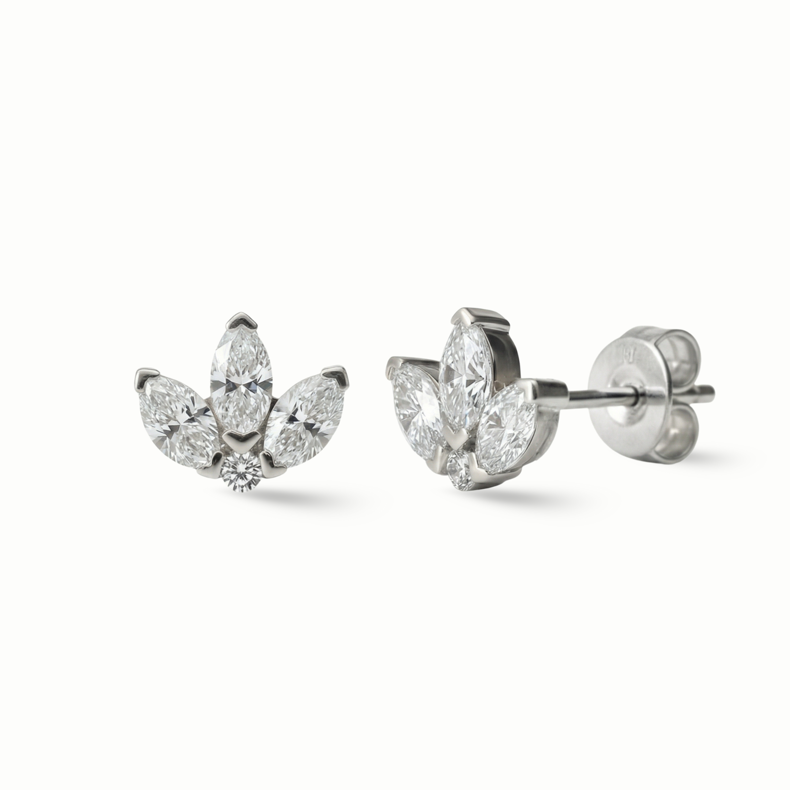 Timeless essentials Marquise Ear Studs