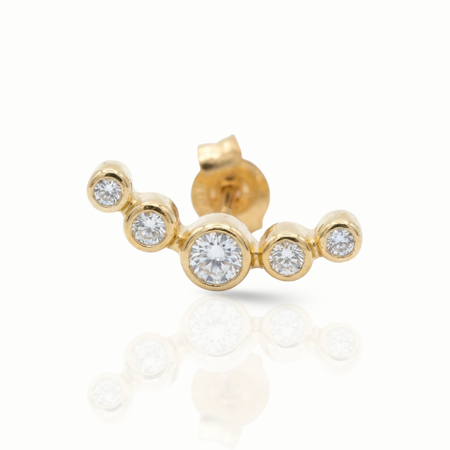 Timeless essentials 5 Diamonds Bezel Earring